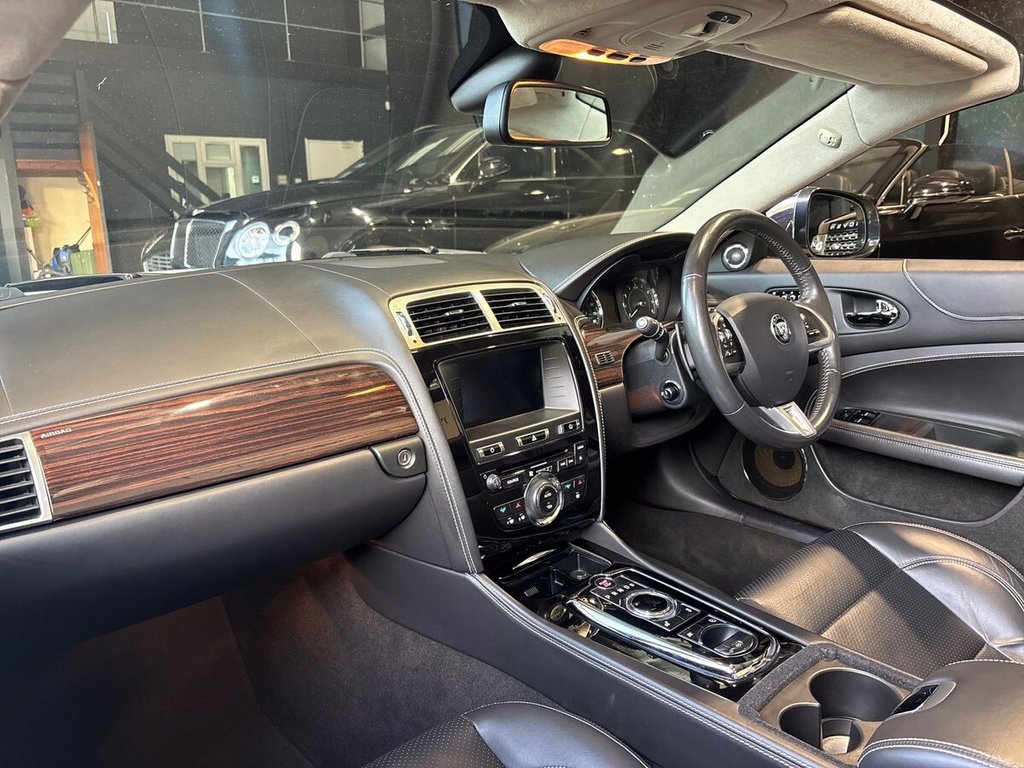 USED 2014 14 JAGUAR XK 5.0 V8 Signature Convertible 2dr Petrol Auto Euro 5 (385 ps) BOWERS & WILKINS|1 YEAR WARRANTY