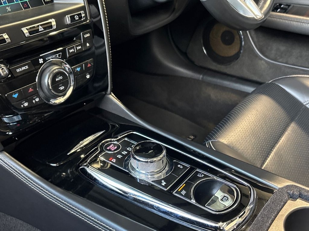 USED 2014 14 JAGUAR XK 5.0 V8 Signature Convertible 2dr Petrol Auto Euro 5 (385 ps) BOWERS & WILKINS|1 YEAR WARRANTY