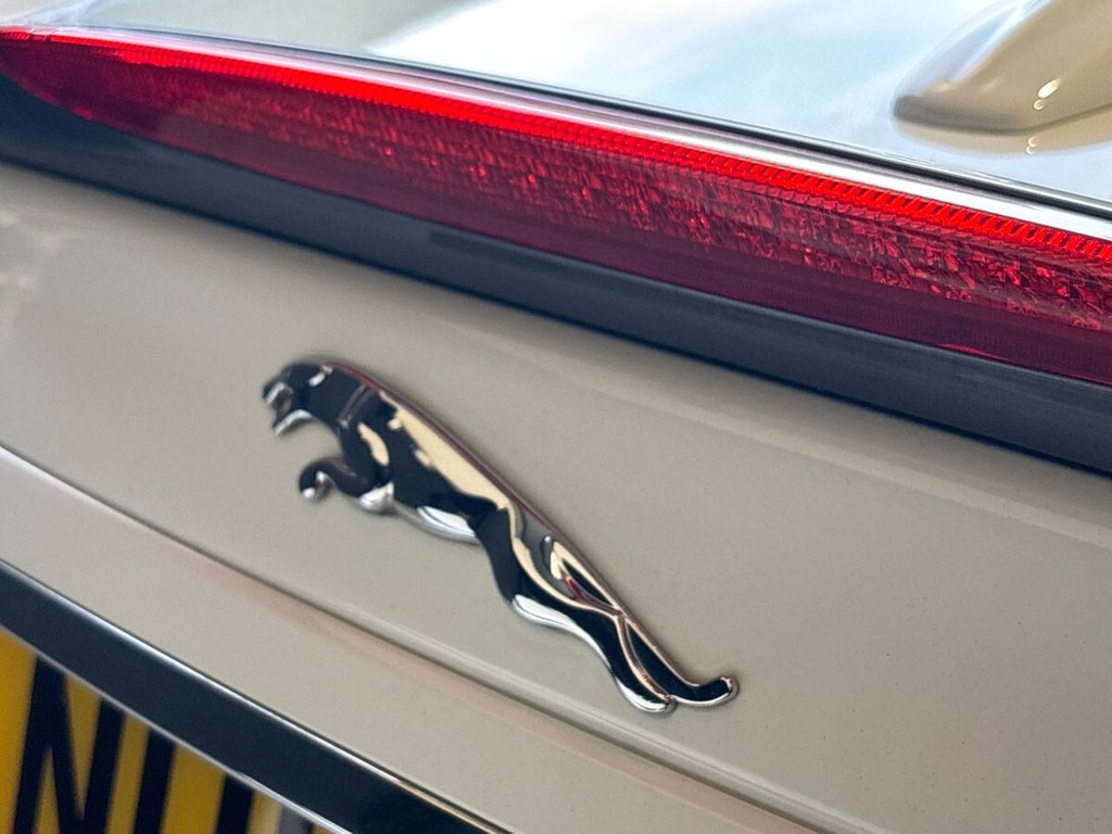 USED 2014 14 JAGUAR XK 5.0 V8 Signature Convertible 2dr Petrol Auto Euro 5 (385 ps) BOWERS & WILKINS|1 YEAR WARRANTY