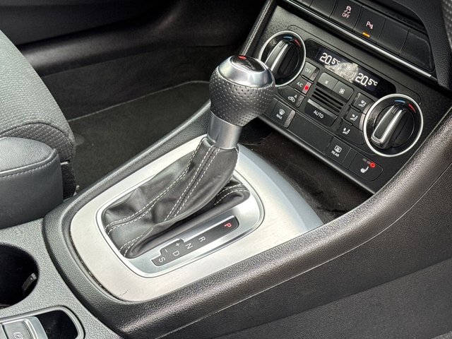 2015 AUDI Q3 1.4 TFSI CoD S line SUV 5dr Petrol S Tronic Euro 6 (s/s) (150 ps) - Photo 11