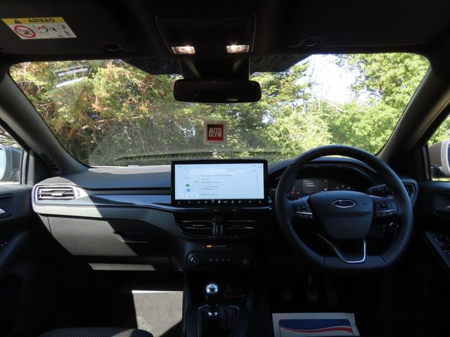 2024 FORD FOCUS - Photo 8