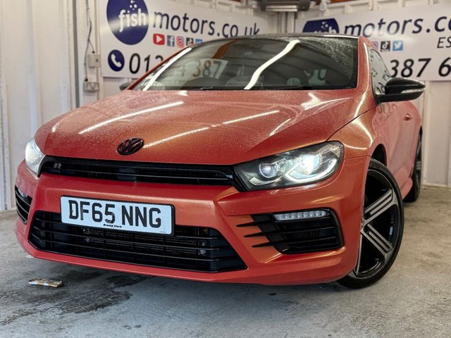 2015 65 VOLKSWAGEN SCIROCCO 2.0 TSI BlueMotion Tech R Hatchback 3dr Petrol DSG Euro 6 (s/s) (280 ps)+HISTORY+FULL LEATHER SEATS+NAVIGATION+MEDIA+BLUETOOTH+SPECIAL WRAP COLOUR HISTORY+FULL LEATHER SEATS+NAV+PARKING SENSORS+19" ALLOYS+AIRCON+BLUETOOTH+MEDIA+BODY WRAP+CLIMATE+HEATED FRONT SEATS+HPI CLEAR