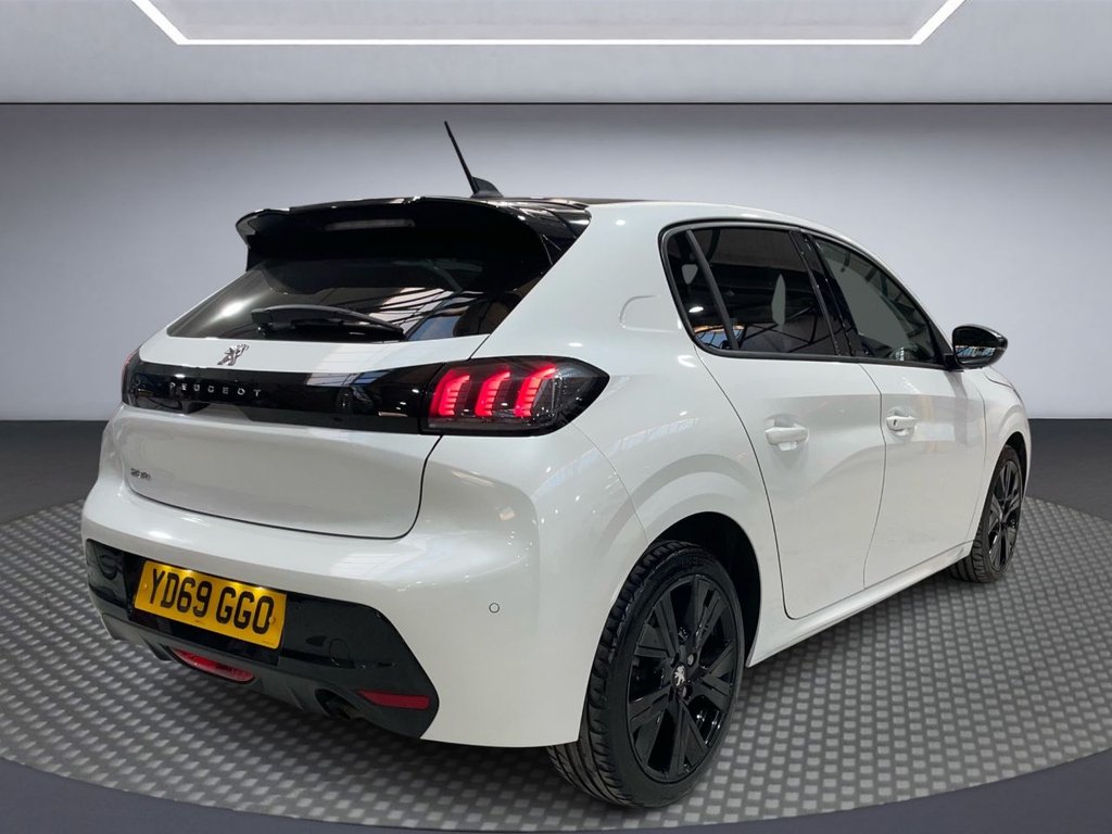 USED 2020 69 PEUGEOT 208 1.2 PureTech Allure Hatchback 5dr Petrol EAT Euro 6 (s/s) (100 ps) PAN ROOF+APPLE CARPLAY