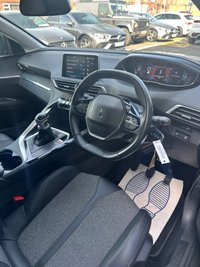 USED 2021 21 PEUGEOT 5008 1.2 PureTech Allure SUV 5dr Petrol Manual Euro 6 (s/s) (130 ps) 