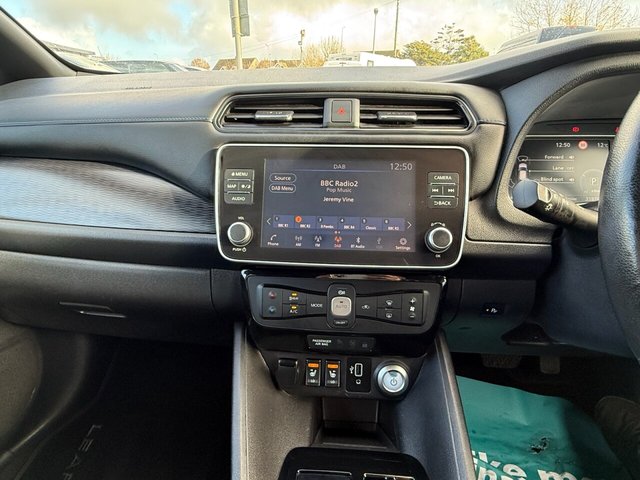 2019 NISSAN LEAF 40kWh Tekna Hatchback 5dr Electric Auto (150 ps) - Photo 8