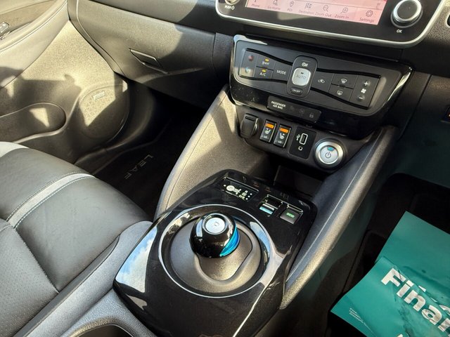 2019 NISSAN LEAF 40kWh Tekna Hatchback 5dr Electric Auto (150 ps) - Photo 12