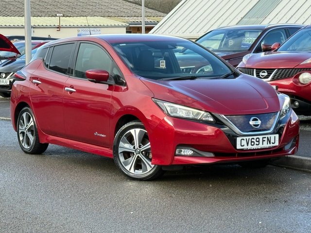 2019 NISSAN LEAF 40kWh Tekna Hatchback 5dr Electric Auto (150 ps)