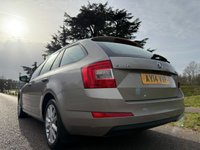 USED 2014 14 SKODA OCTAVIA 2.0 TDI Elegance Estate 5dr Diesel DSG Euro 5 (s/s) (150 ps) 