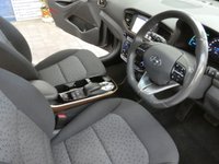 USED 2019 19 HYUNDAI IONIQ 28kWh Premium Hatchback 5dr Electric Auto (120 ps) SAT NAV CAMERA HEATED SEATS HEATED STEERING WHEEL CRUISE CONTROL PARKING SENSORS EXCELLENT SERVICE HISTORY
