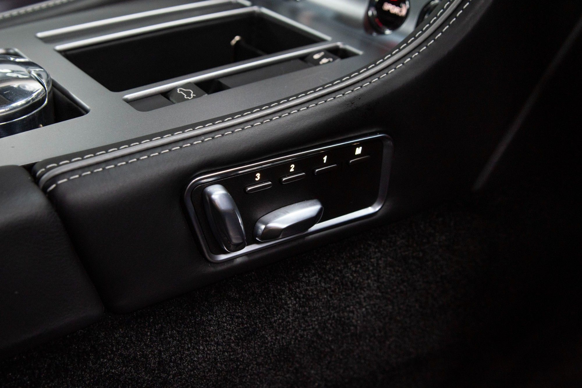 USED 2012 12 ASTON MARTIN VIRAGE 6.0 V12 Coupe T-TronicII  
