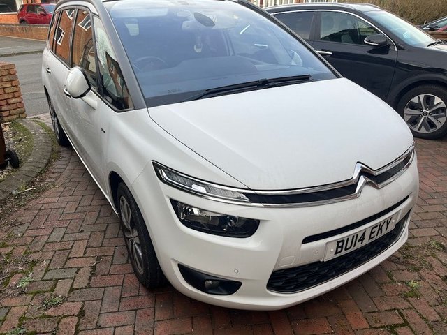 View our Citroen Grand C4 Picasso 1.6 e-HDi Airdream Exclusive+ MPV 5dr Diesel ETG6 Euro 5 (s/s) (115 ps)