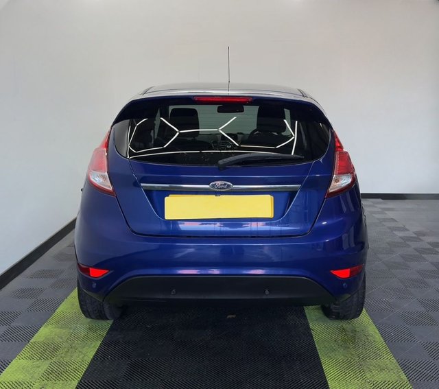 2015 FORD FIESTA - Photo 5
