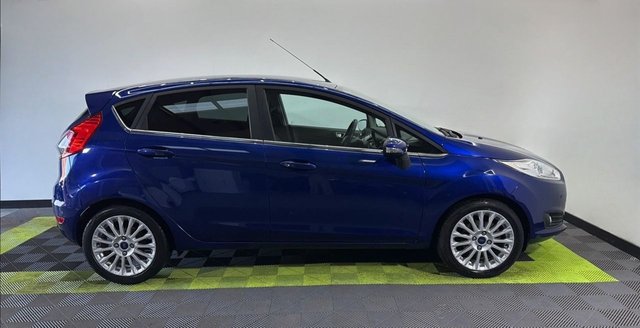 2015 FORD FIESTA - Photo 8