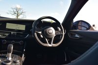 USED 2020 20 ALFA ROMEO GIULIA 2.0T Veloce Ti Saloon 4dr Petrol Auto Euro 6 (s/s) (280 ps) MISANO BLUE / FULL HISTORY