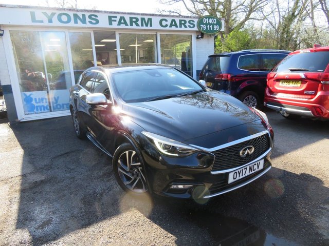 View our INFINITI Q30