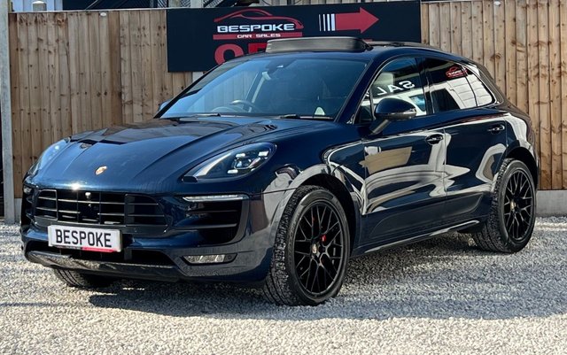 2017 PORSCHE MACAN - Photo 12