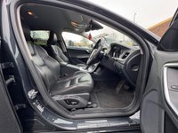 USED 2016 R VOLVO V60 CROSS COUNTRY 2.0 D4 Lux Nav Estate 5dr Diesel Auto Euro 6 (s/s) (190 ps) 
