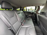 USED 2016 R VOLVO V60 CROSS COUNTRY 2.0 D4 Lux Nav Estate 5dr Diesel Auto Euro 6 (s/s) (190 ps) 