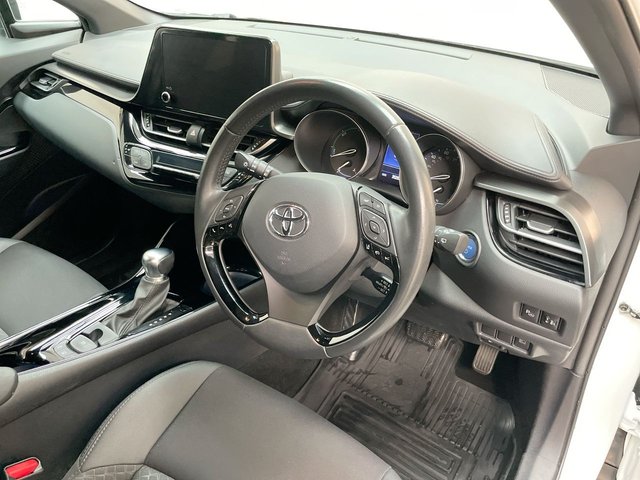 USED 2022 22 Toyota C-Hr 1.8 Vvt-H Gpf Design Suv 5dr Petrol Hybrid Cvt Euro 6 (s/S) (122 Ps) Reverse Camera + Dab Radio