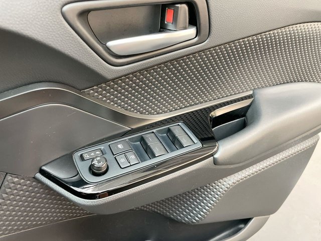 USED 2022 22 Toyota C-Hr 1.8 Vvt-H Gpf Design Suv 5dr Petrol Hybrid Cvt Euro 6 (s/S) (122 Ps) Reverse Camera + Dab Radio