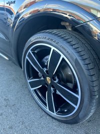 USED 2023 23 PORSCHE CAYENNE 3.0 V6 E-Hybrid 17.9kWh Platinum Edition SUV 5dr Petrol Plug-in Hybrid TiptronicS 4WD Euro 6 (s/s) (3.6kW Charger) (462 ps) 