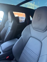 USED 2023 23 PORSCHE CAYENNE 3.0 V6 E-Hybrid 17.9kWh Platinum Edition SUV 5dr Petrol Plug-in Hybrid TiptronicS 4WD Euro 6 (s/s) (3.6kW Charger) (462 ps) 