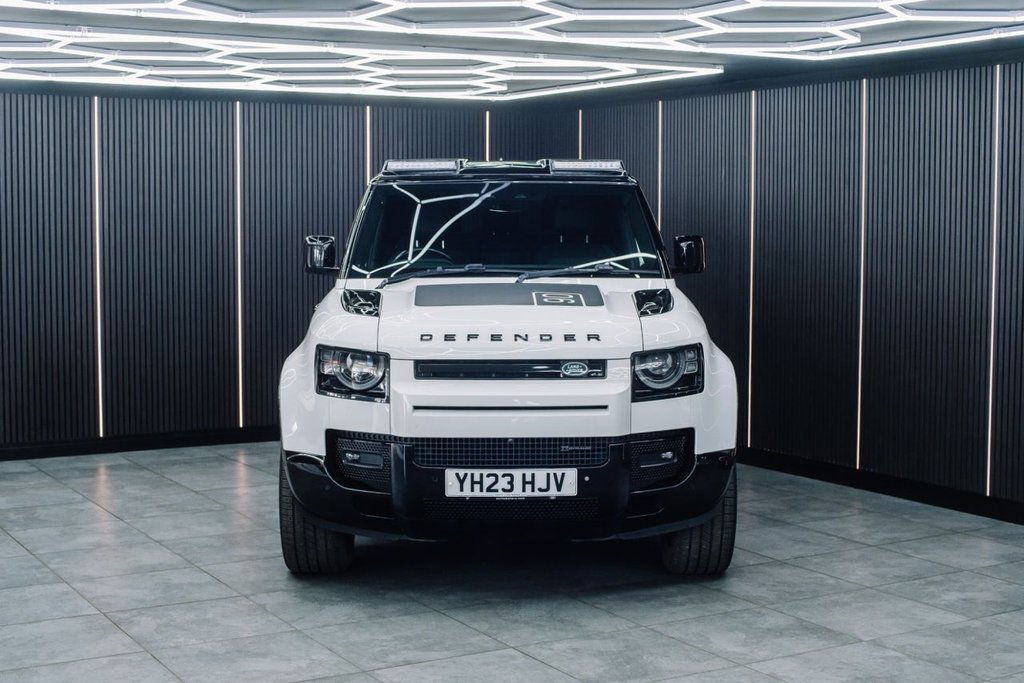 Land Rover Defender 3.0 D250 Mhev X-Dynamic SE Suv 3dr Diesel Auto 4WD ...