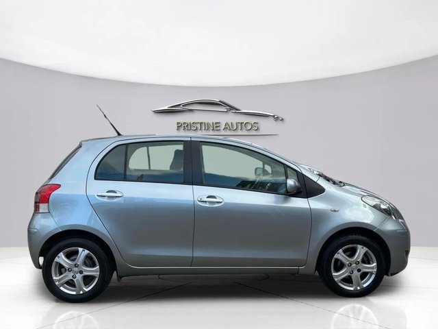 2010 TOYOTA YARIS - Photo 3