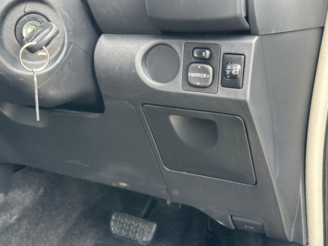 2010 TOYOTA YARIS - Photo 11