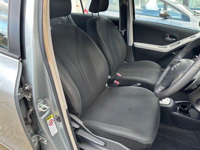 2010 TOYOTA YARIS - Photo 7