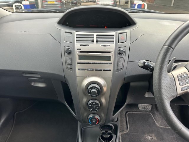 2010 TOYOTA YARIS - Photo 12