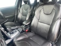 USED 2018 18 VOLVO V40 1.5 T3 Inscription Hatchback 5dr Petrol Auto Euro 6 (s/s) (152 ps) www.suffolkcarcentre.co.uk - Located at Reydon
