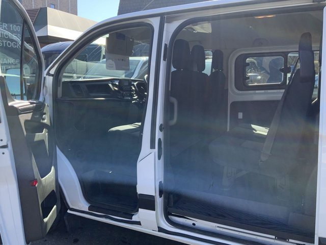 2022 Ford Transit Custom 2L Leader 5dr - Photo 12