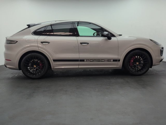 USED 2023 23 Porsche Cayenne 4.0 4.0t V8 Gts Coupe 5dr Petrol Tiptronics 4WD Euro 6 (s/S) (460 Ps) 5D Auto 454 BHP 21" Alloys+sport Mode