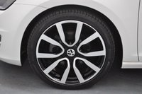 USED 2015 15 VOLKSWAGEN GOLF 2.0 TDI BlueMotion Tech GT Estate 5dr Diesel Manual Euro 5 (s/s) (150 ps) Satellite Navigation, Cruise Control, Parking Sensors
