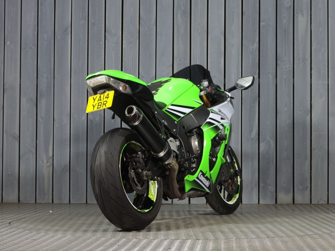 2014 KAWASAKI NINJA ZX-10R GREEN with 15925 miles - Used