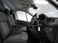 USED 2023 23 RENAULT TRAFIC 30 2.0 BLUEDCI 130 BHP LL LONG ADVANCE ( NO VAT ! ) JUST 5000 MILES | LONG WHEELBASE | NO VAT !
