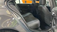 USED 2015 15 VAUXHALL INSIGNIA 1.8 16V Design Hatchback 5dr Petrol Manual Euro 5 (140 ps) 