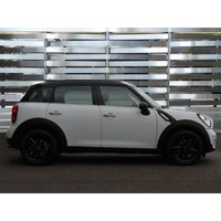 USED 2016 16 MINI COUNTRYMAN 1.6 Cooper SUV 5dr Petrol Auto Euro 6 (122 ps) ULEZ Compliant Mini Automatic With Over &pound;7000 Of Optional Equipment !