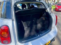 USED 2016 16 MINI COUNTRYMAN 1.6 Cooper SUV 5dr Petrol Auto Euro 6 (122 ps) ULEZ Compliant Mini Automatic With Over &pound;7000 Of Optional Equipment !