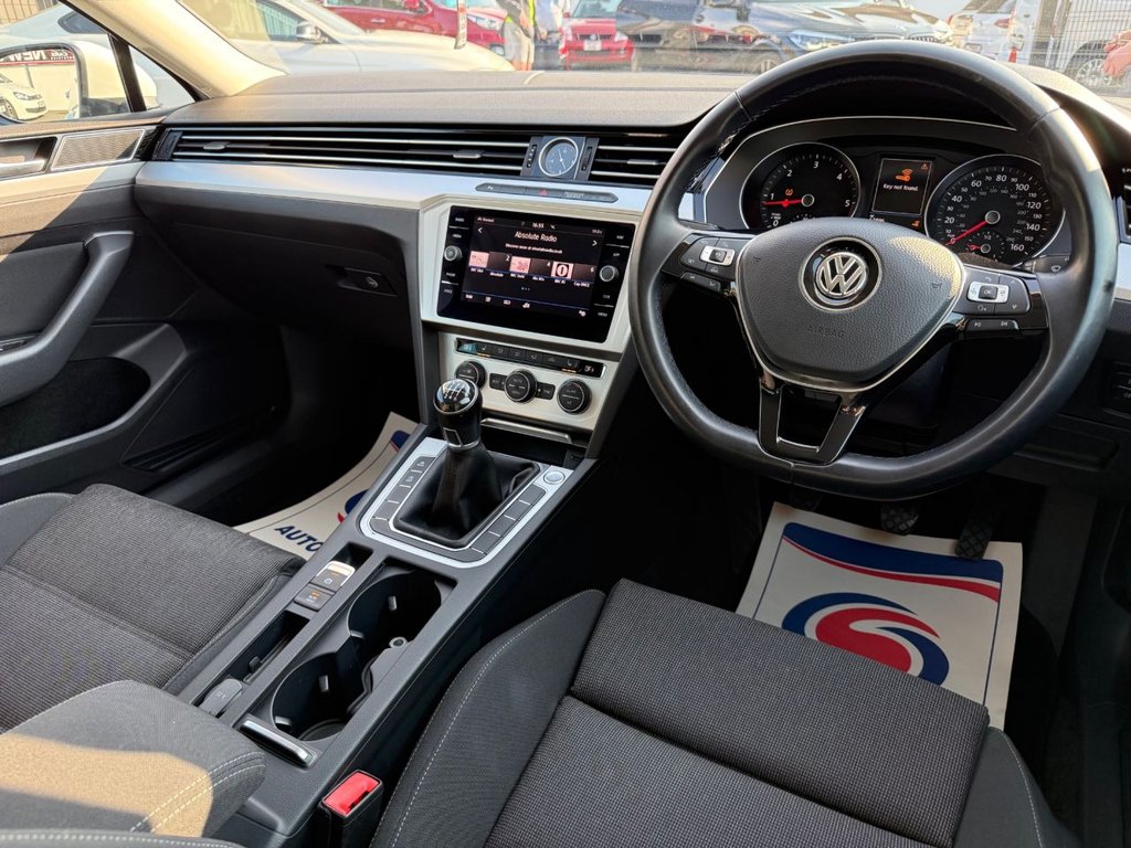 USED 2018 18 VOLKSWAGEN PASSAT 2.0 TDI SE Business Estate 5dr Diesel Manual Euro 6 (s/s) (150 ps) NAV / CRUISE / HTD SEATS / ULEZ