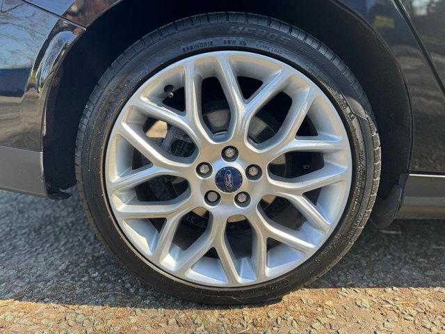 2015 Ford Focus - Photo 11