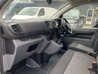 USED 2022 22 VAUXHALL VIVARO 1.5 Turbo D 2900 Dynamic Panel Van 6dr Diesel Manual L1 H1 Euro 6 (s/s) (100 ps) AIR CON. PARKING SENSORS. BLUETOOTH