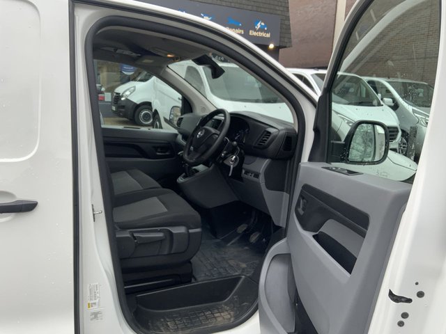 2022 Vauxhall Vivaro 1.5L Dynamic 6dr - Photo 10