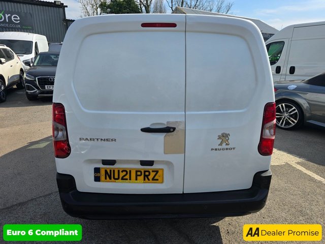 2021 PEUGEOT PARTNER - Photo 12