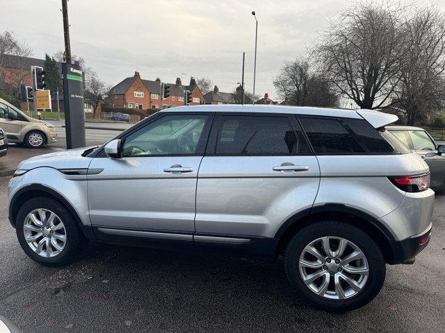 2015 Land Rover Range Rover Evoque 2.2L Pure Tech 5dr - Photo 8