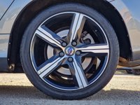 USED 2017 67 VOLVO V60 2.0 D3 R-Design Lux Nav Estate 5dr Diesel Auto Euro 6 (s/s) (150 ps) FSH|LOWOWNERS|ULEZ|WARRANTY
