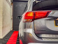 USED 2019 19 MITSUBISHI OUTLANDER 2.4h TwinMotor 13.8kWh 4h SUV 5dr Petrol Plug-in Hybrid CVT 4WD Euro 6 (s/s) (209 ps) 