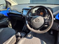 USED 2021 70 TOYOTA AYGO 1.0 VVT-i x-clusiv Hatchback 5dr Petrol x-shift Euro 6 (71 ps) Apple Carplay & Android Auto, Rear Parking Camera, Keyless Entry, Keyless Drive, Voice Control, Part Leather Interior