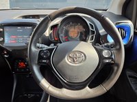 USED 2021 70 TOYOTA AYGO 1.0 VVT-i x-clusiv Hatchback 5dr Petrol x-shift Euro 6 (71 ps) Apple Carplay & Android Auto, Rear Parking Camera, Keyless Entry, Keyless Drive, Voice Control, Part Leather Interior